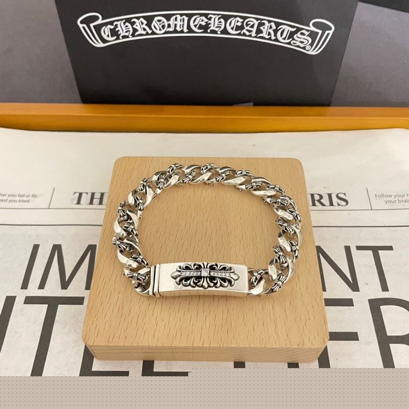 Ch**me He**ts bracelets